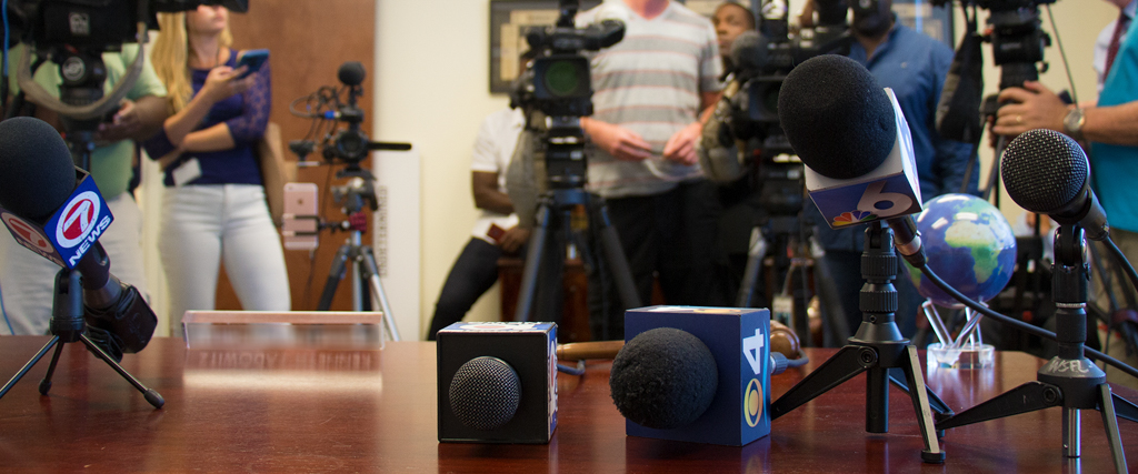 Miami Press Conference Service